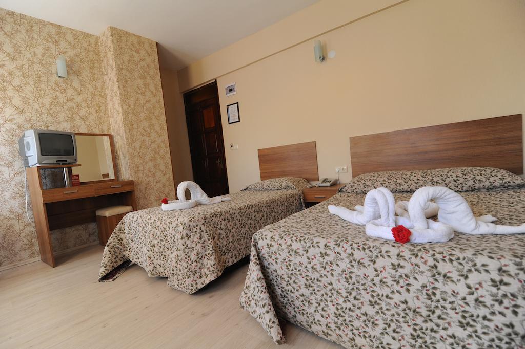 Og-Erim Hotel คูซาดาซี ภายนอก รูปภาพ