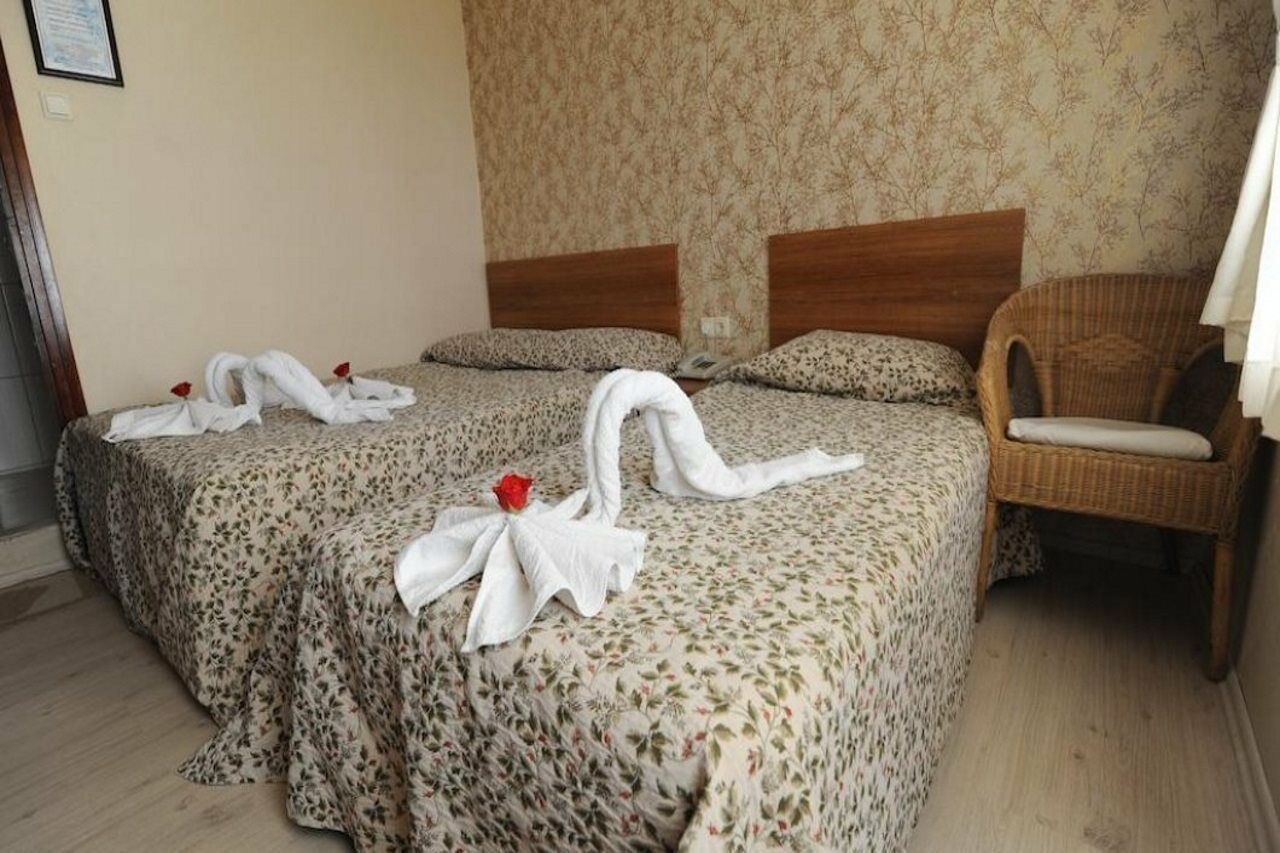 Og-Erim Hotel คูซาดาซี ภายนอก รูปภาพ